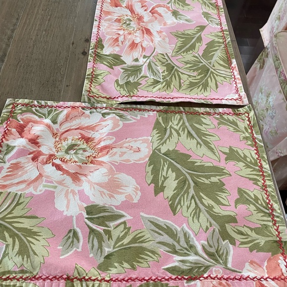 Set of 4 100% Cotton Large Floral Print Placemats by April Cornell - Picture 10 of 14